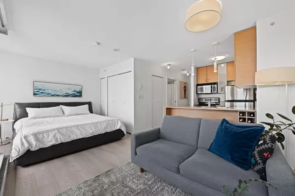 Vancouver, BC V6B 1S3,909 Mainland ST #2408