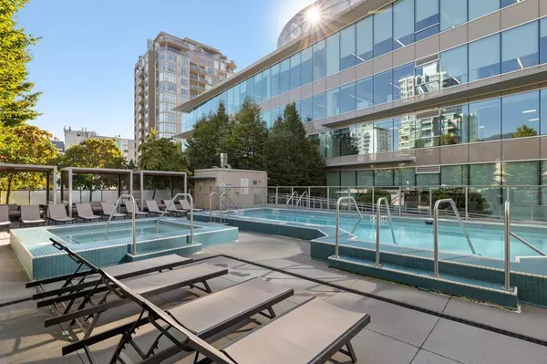 125 E 14th ST #610, North Vancouver, BC V7L 0E6