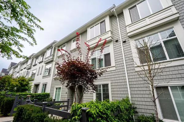 Surrey, BC V3W 2Z6,8168 136a ST #140