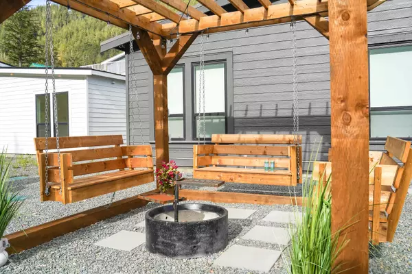 Sunshine Valley, BC V0X 1L5,71384 Grove PL #HG 184