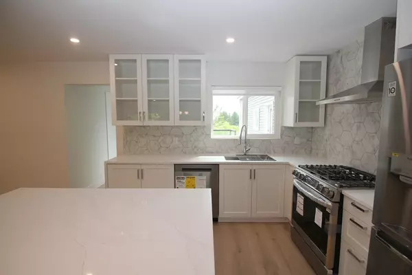 Port Coquitlam, BC V3C 1B5,2076 Clare PL