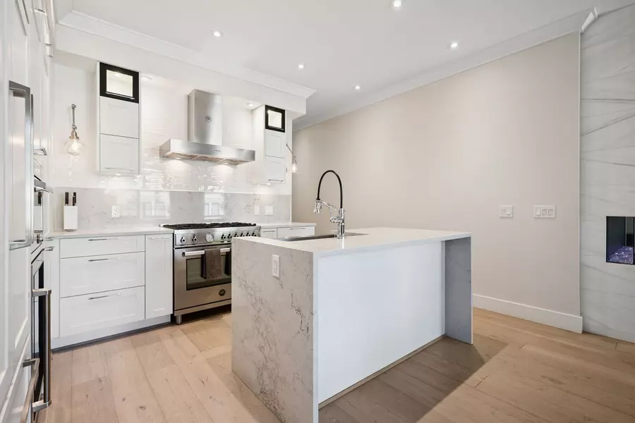 23189 Francis AVE #206, Langley, BC V1M 0G4