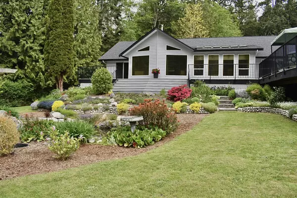 Roberts Creek, BC V0N 2W1,1499 Hanbury RD