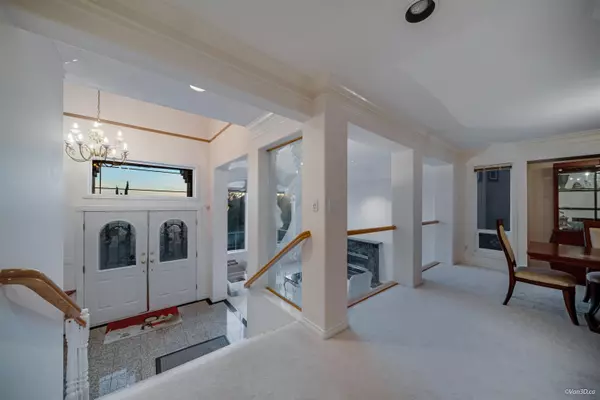 Coquitlam, BC V3E 2Z3,2599 Diamond CRES