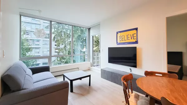 Burnaby, BC V5A 0B7,9080 University CRES #706