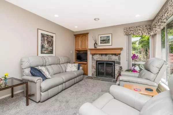 Langley, BC V2Z 2P4,5281 236 ST
