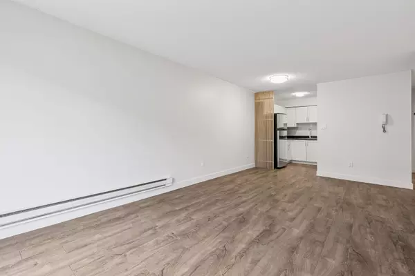 North Vancouver, BC V7M 3E5,212 Forbes AVE #306
