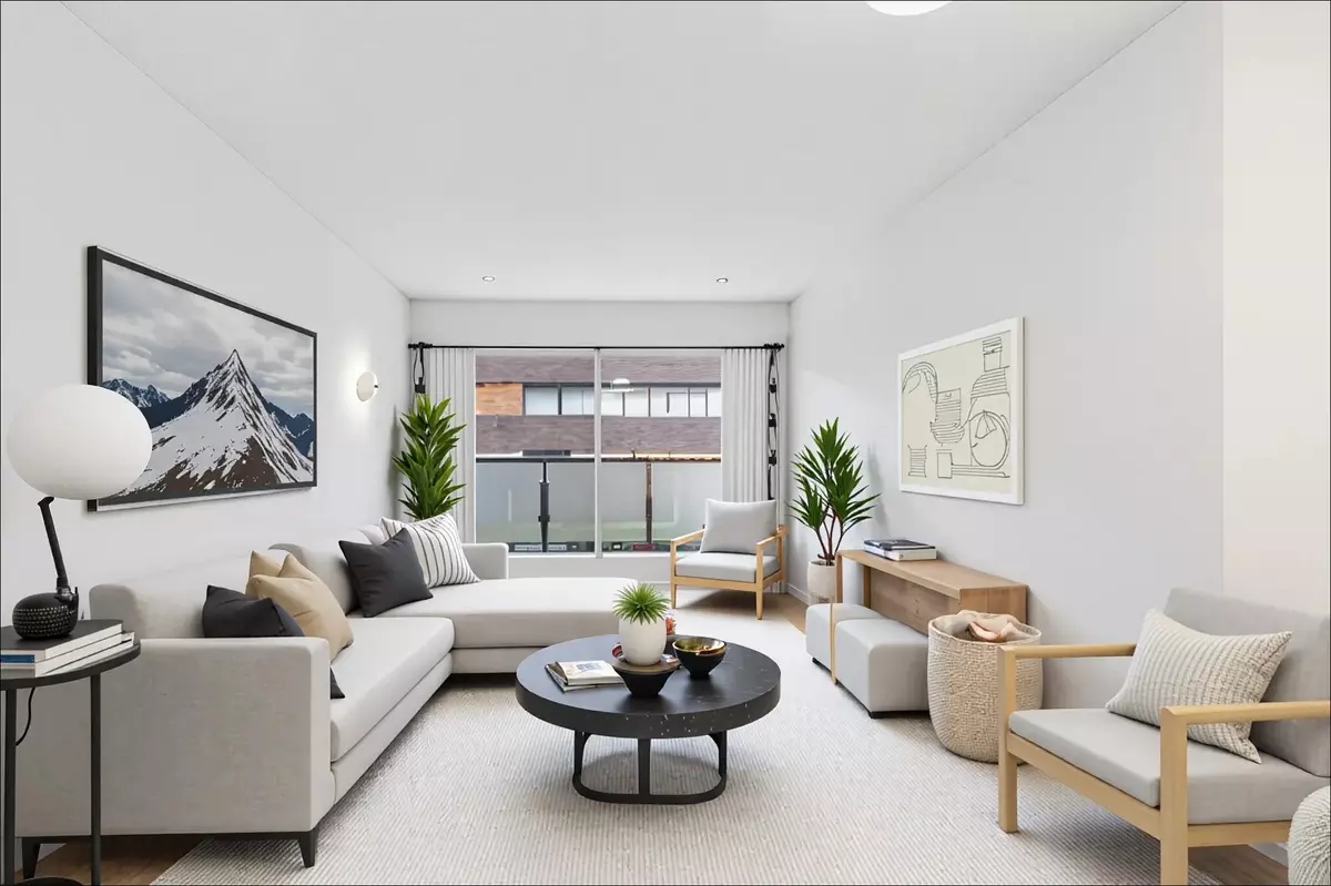 North Vancouver, BC V7M 3E5,212 Forbes AVE #306