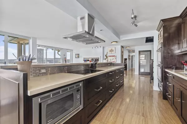 New Westminster, BC V3M 6E2,1250 Quayside DR #1901