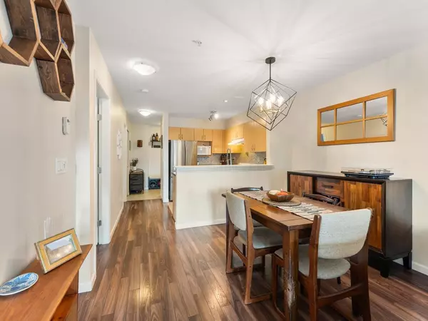 North Vancouver, BC V7L 1B2,147 E 1st ST #218