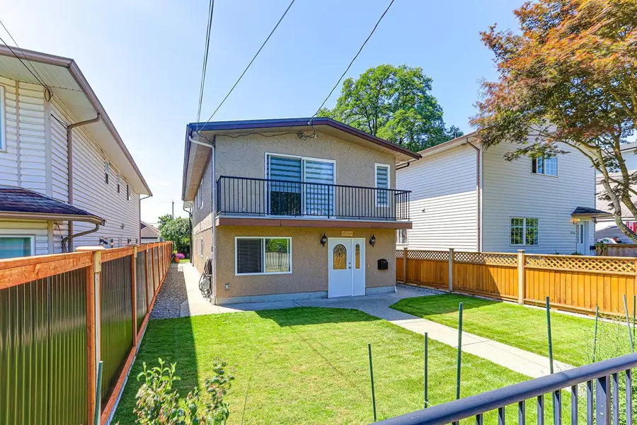 2142 Grant AVE, Port Coquitlam, BC V3B 1R2