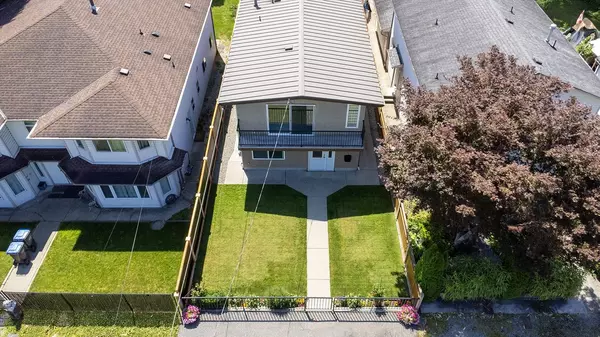 Port Coquitlam, BC V3B 1R2,2142 Grant AVE
