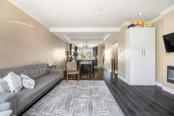 Richmond, BC V6Y 1K8,9733 Blundell RD #11