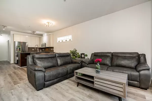 Port Coquitlam, BC V3C 0A6,2478 Welcher AVE #213