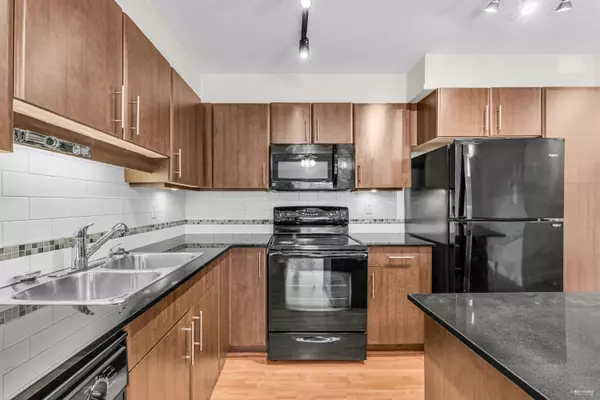 Maple Ridge, BC V2X 8V2,12020 207a ST #214