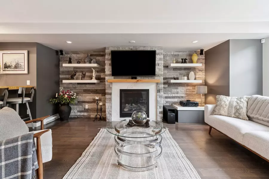 14820 Buena Vista AVE #1, White Rock, BC V4B 0B3