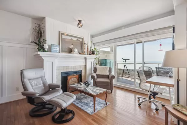Tsawwassen, BC V4M 4G3,1120 Tsatsu Shores DR #210