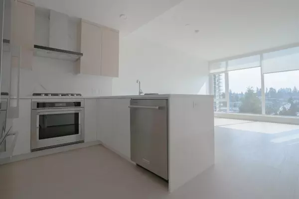 Coquitlam, BC V3J 0N7,699 Whiting WAY #1104