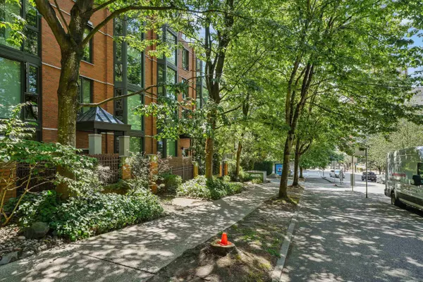 Vancouver, BC V6Z 1X3,1488 Hornby ST #102