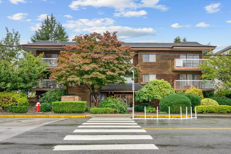 11957 223 ST #301, Maple Ridge, BC V2X 5Y4