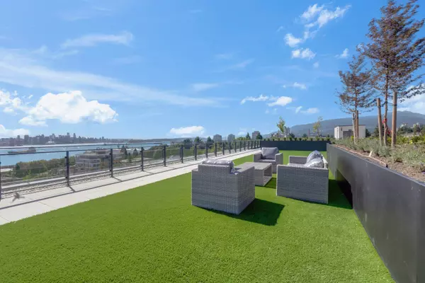 343 St. Davids AVE #301N, North Vancouver, BC V7L 3P2