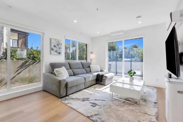 Port Coquitlam, BC V3C 1Y3,2331 Kelly AVE #100