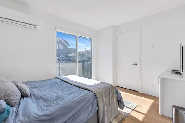 Port Coquitlam, BC V3C 1Y3,2331 Kelly AVE #100