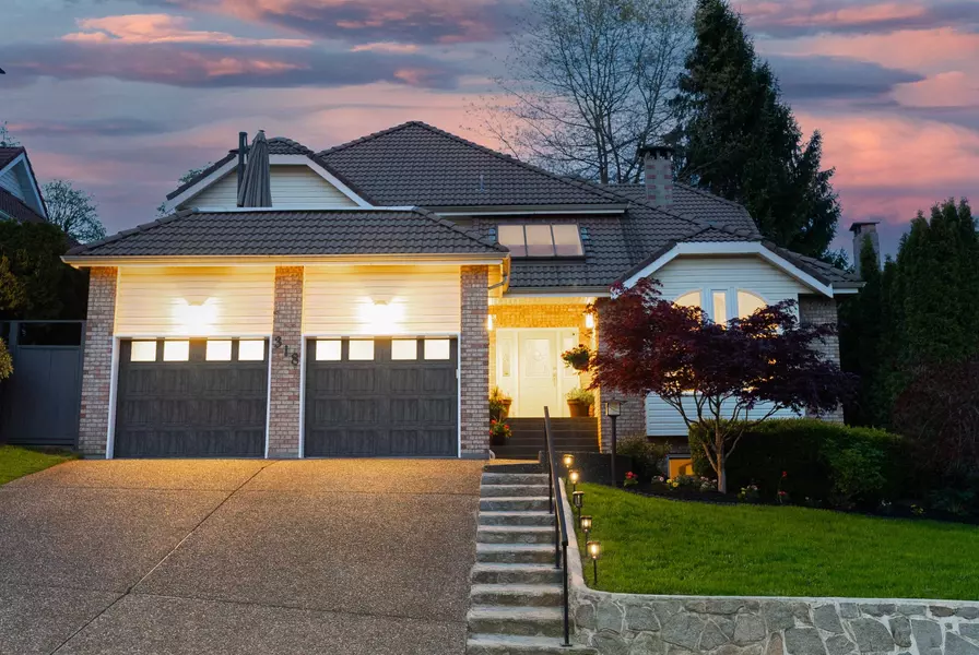 318 Roche Point DR, North Vancouver, BC V7G 2M2