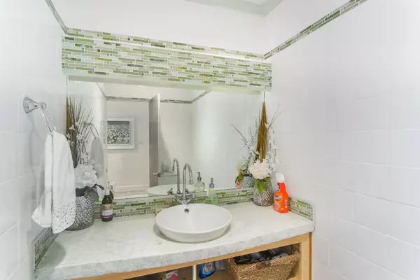 20 Oceanview RD Lions Bay, BC V0N 2E0