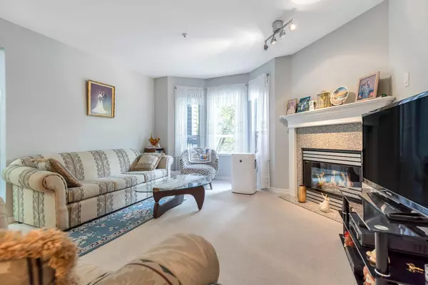 North Vancouver, BC V7J 1Z9,1150 Lynn Valley RD #206
