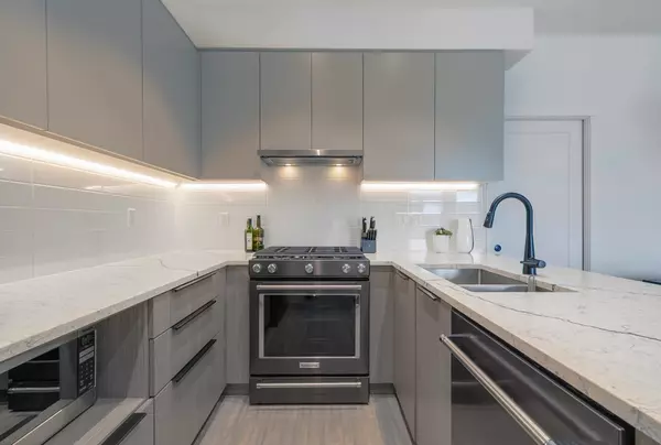 Vancouver, BC V5K 3G4,2408 Grant ST #404