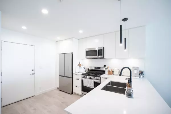 Langley, BC V2Y 3S5,8380 200a ST #302