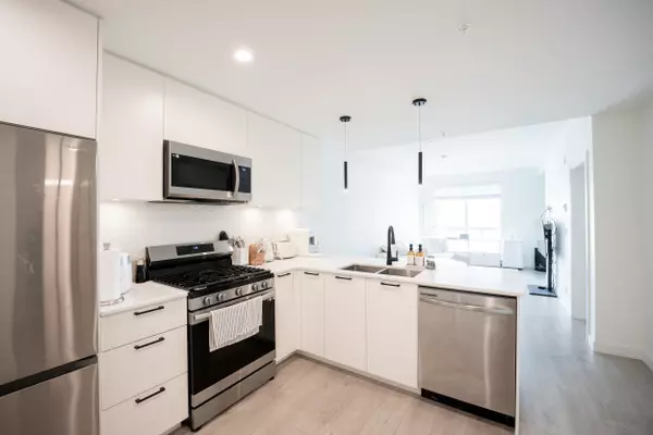 8380 200a ST #302, Langley, BC V2Y 3S5
