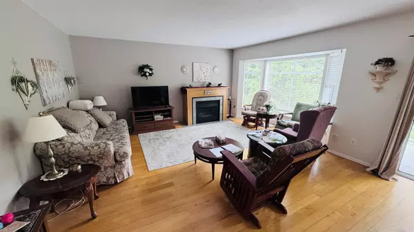Sechelt, BC V7Z 0C2,5309 Cedarview PL