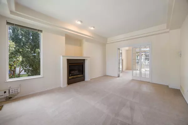 Burnaby, BC V5G 2P8,4080 Brandon ST