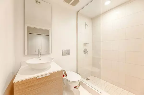 1111 Alberni ST #1702 Vancouver, BC V6E 4V2