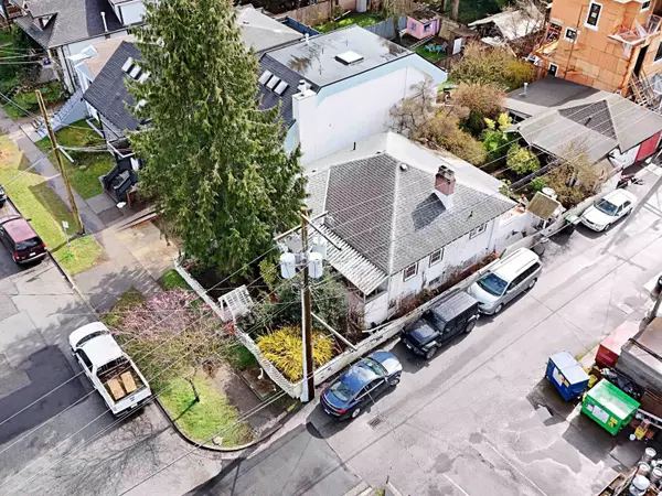 228 E 26th AVE, Vancouver, BC V5V 2H3