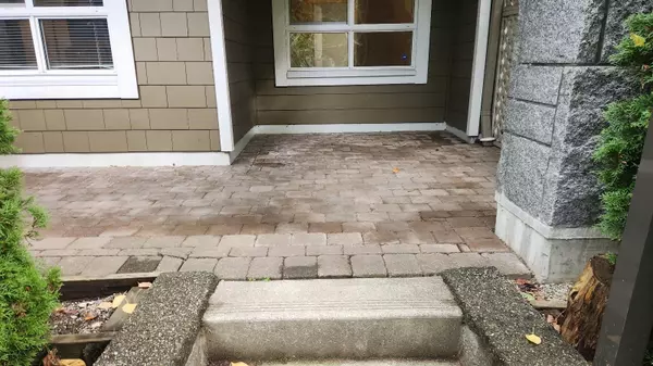 Vancouver, BC V6T 2K7,6279 Eagles DR #114