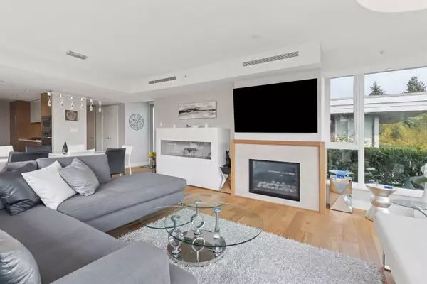 West Vancouver, BC V7T 1M3,908 Keith RD #201