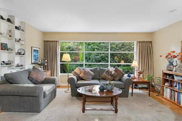 North Vancouver, BC V7R 2T4,2658 Newmarket DR