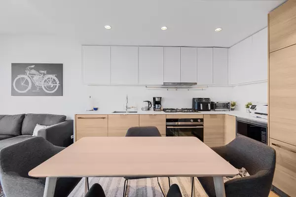 Coquitlam, BC V3K 0G9,1045 Austin AVE #1806