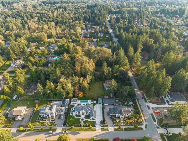 Surrey, BC V4P 2E5,2451 141 ST #LT. A