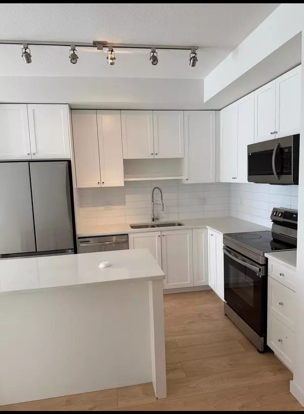 Surrey, BC V4N 6X4,15858 Fraser HWY #113