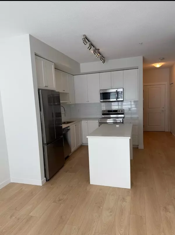 Surrey, BC V4N 6X4,15858 Fraser HWY #113