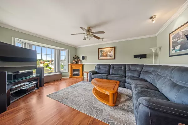 Surrey, BC V3S 7A2,6588 148a ST