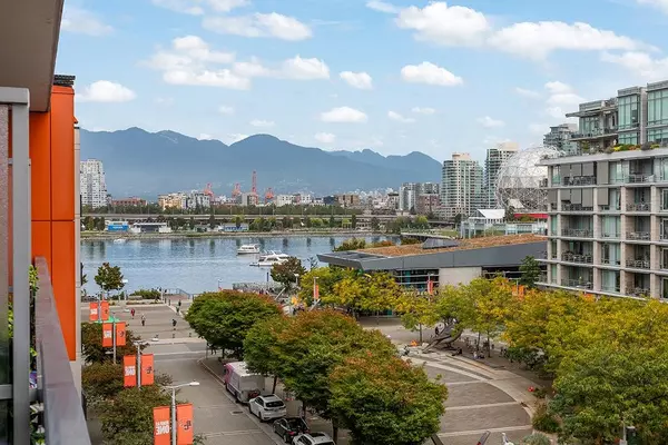 123 W 1st AVE #605, Vancouver, BC V5Y 0E2