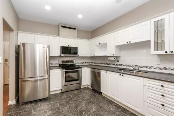 Chilliwack, BC V2P 7Y7,8485 Young RD #2307