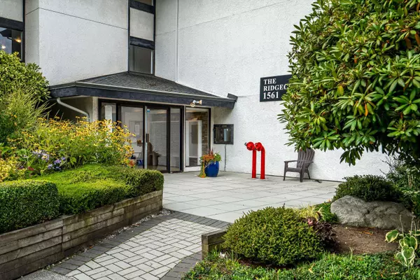 White Rock, BC V4B 5A7,1561 Vidal ST #309