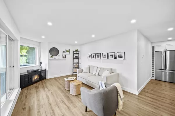 Vancouver, BC V6H 3Y8,1345 W 4th AVE #112