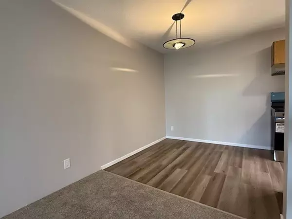 Surrey, BC V3V 7L9,13501 96 AVE #411